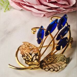 Vintage 80s Beautiful Gold Tone Floral Brooch